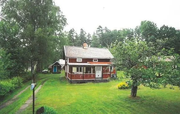 Rött hus i Sköllersta